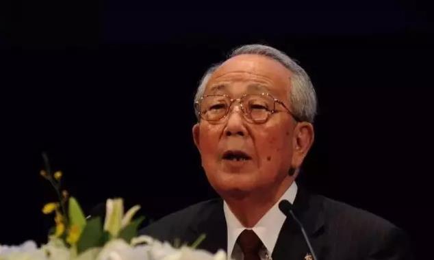 稻盛和夫：拼命努力的過(guò)程中，會(huì)發(fā)生不可思議的事情