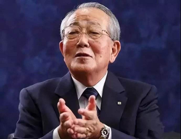 稻盛和夫：把鼓勵(lì)當(dāng)作動(dòng)力，人生自會(huì)開始“良性循環(huán)”